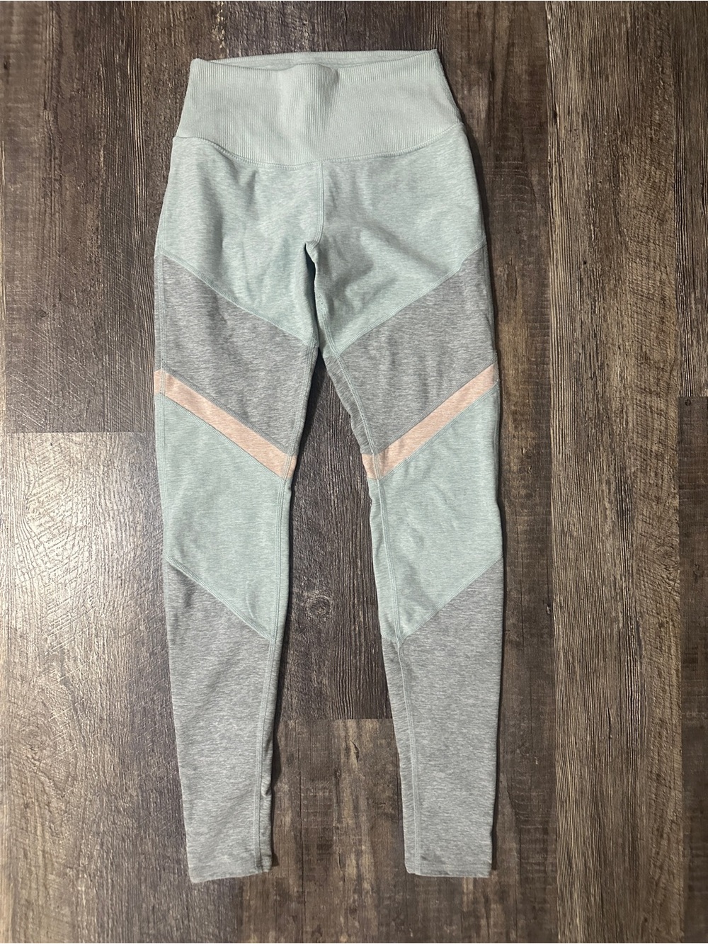 Alo Yoga Colorblock High-Waist Leggings - Blue, Gray & Blush